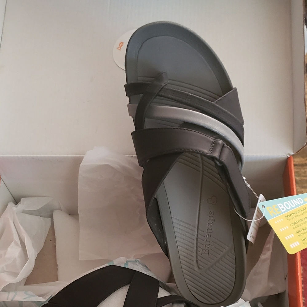 New  Baretraps brand sandles